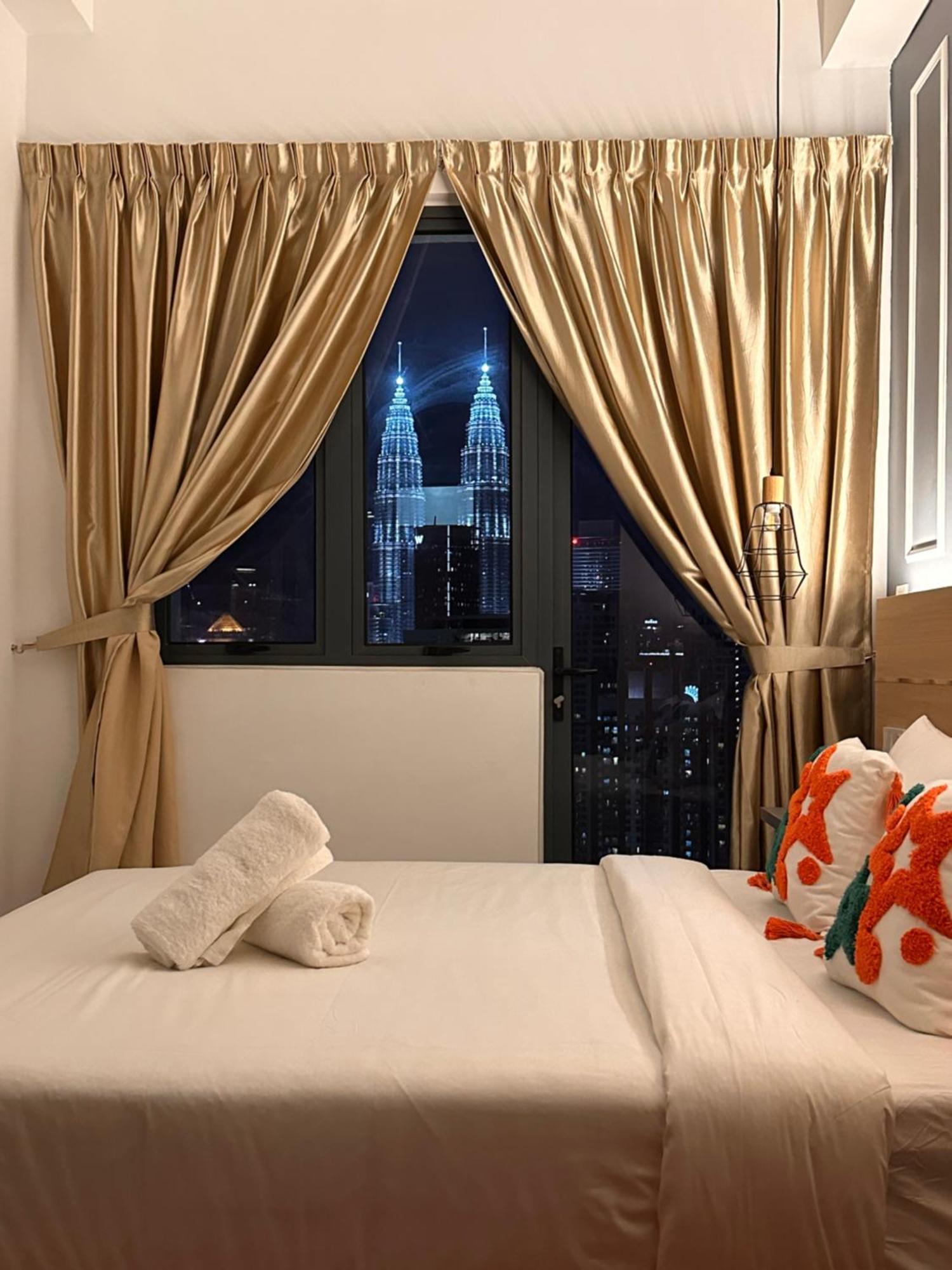 The Luxe Infinitum Klcc By Sahara Apartment Куала Лумпур Екстериор снимка